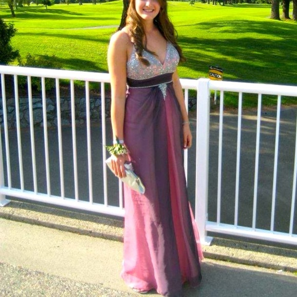 Formal/Graduation Dress - Picture 2 of 6